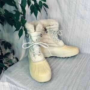 SOREL size 8 cream thick rubber sturdy waterproof winter outdoor boots